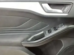 Ford Focus Focus Turnier 1.5 EcoBlue COOLCONNECT Bild 4