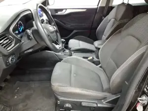 Ford Focus Focus Turnier 1.5 EcoBlue COOLCONNECT Bild 3