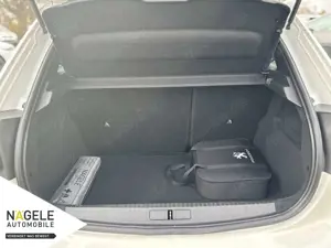 Peugeot 208 e-208 136 GT Pack|Navi| PanoramadachPano.-Dach Bild 5