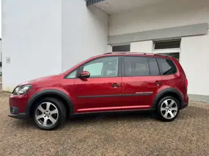 Volkswagen Touran Cross 2.0 TDI DSG 7 Sitzer AHK Navi LED Bild 3