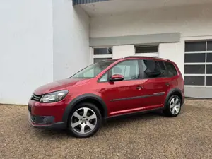 Volkswagen Touran Cross 2.0 TDI DSG 7 Sitzer AHK Navi LED Bild 2