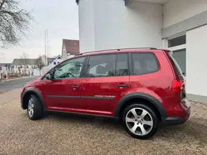 Volkswagen Touran Cross 2.0 TDI DSG 7 Sitzer AHK Navi LED Bild 4