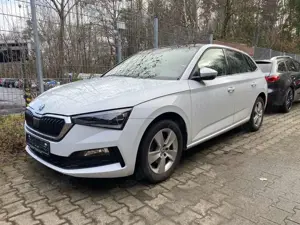 Skoda Scala 1.5 TSI DSG Scheckheft u-frei Tuv 7/27 Pano SHZ