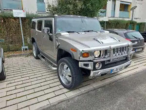 HUMMER H2