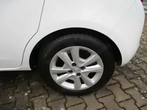 Opel Corsa E Active+Original KM+Gepflegt Bild 3