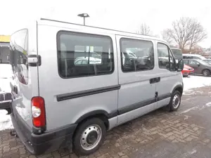 Renault Master Kombi 2.5D Automatik/Rollstuhltransport Bild 3
