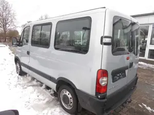 Renault Master Kombi 2.5D Automatik/Rollstuhltransport Bild 5