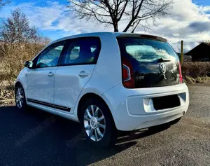 Volkswagen up! BlueMotion Technology club, 1. Hand, Navi, Shzg