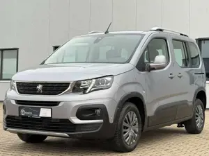 Peugeot Rifter Allure Autom Rollstuhlrampe Cam SHZ Spur