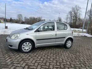 Toyota Yaris Yaris  5-Türer 1.3 Sol mit Klimaanlage