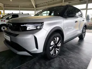 Opel Frontera Ultimate 1.2 107 kW KAMERA NAVI LED