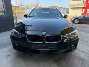 BMW 320 d Touring / XENON / NAVI / SHZ / AUTOMATIK