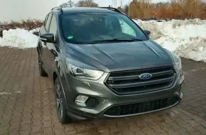 Ford Kuga 1.5 EcoBoost 2x4 ST-Line