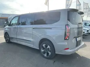 Ford Tourneo Custom Bus 320 L2 AWD Sport+LED+BO+Pano Bild 3
