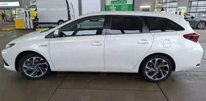 Toyota Auris Auris II Touring Sports Hybrid 1.8 VVT 16V Bild 2
