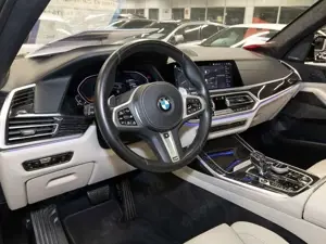 BMW X7 xDrive40i HuD+Pano+AHK+Standheizg.+Laser+Massage+A Bild 4
