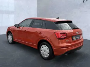 Audi Q2 30 TDI sport 2.Hand*LED*Shz*PDC*Navi*8fach Bild 5