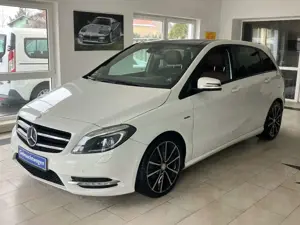 Mercedes-Benz B 200 CDI Exklusiv Leder Navi Panorama
