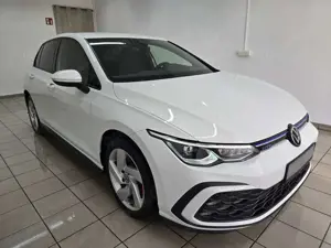 Volkswagen Golf VIII Lim. GTE eHybrid LED CarPlay ACC 17" Bild 4
