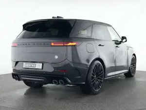 Land Rover Range Rover Sport 4.4 P635 SV *635 PS/290 KM/H* Bild 2