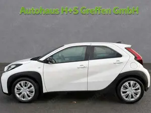 Toyota Aygo X 1,0 Play mit SHZ / Allwettereifen