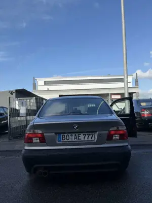 BMW 528 BMW 528i – Doppelverglasung – Individual