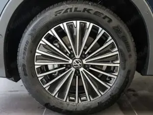 Volkswagen Tiguan 1.5 TSI eHybrid Life Navi AHK Bild 3