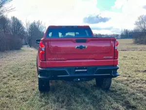 Chevrolet Silverado 1500 Crew Cab ZR2 6.2l Bild 4