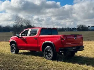 Chevrolet Silverado 1500 Crew Cab ZR2 6.2l Bild 3