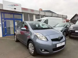 Toyota Yaris Life 1.3 VVT-i Automatik*1.Hd*nur 41tkm* Bild 3