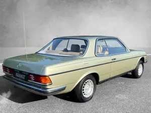 Mercedes-Benz 230 CE Schiebedach LEDER AUTOMATIK Bild 4
