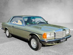 Mercedes-Benz 230 CE Schiebedach LEDER AUTOMATIK Bild 3