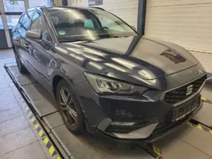 SEAT Leon Sportstourer 2.0 TDI FR Navi, Pano, ACC, Fu Bild 2