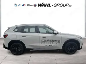 BMW iX1 xDrive30 xLine DAB LED RFK Komfortzg. Shz Bild 5