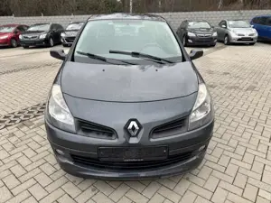 Renault Clio Clio  3-Türer 1.6 16V Automatik Bild 2