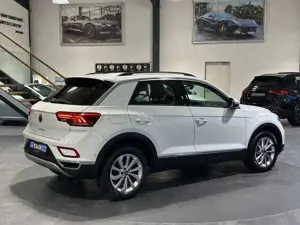 Volkswagen T-Roc 2.0 TDI SCR Style 1.HA/NAVI/LM/R-CAM/SHZ Bild 3