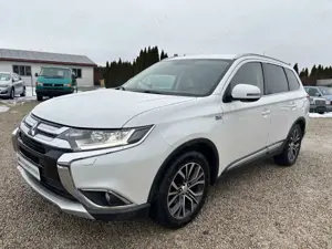 Mitsubishi Outlander 2.2 DI-D SUV-Star+ 4WD +AHK+NAVI+KAM+