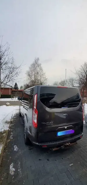 Ford Tourneo Custom 320 L2H1 VA Autm. Titanium X Bild 4