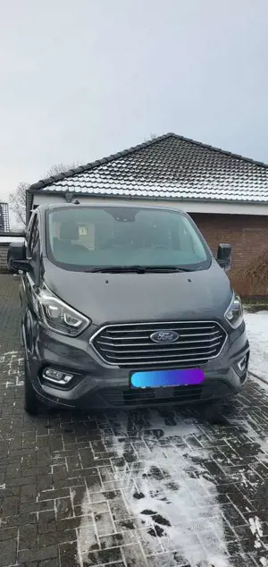 Ford Tourneo Custom 320 L2H1 VA Autm. Titanium X Bild 2
