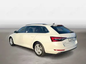 Skoda Superb Combi 2.0 TDI Premium Edition 4x4 AHK RFK Bild 3