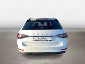 Skoda Superb Combi 2.0 TDI Premium Edition 4x4 AHK RFK Bild 4