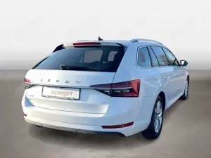 Skoda Superb Combi 2.0 TDI Premium Edition 4x4 AHK RFK Bild 5