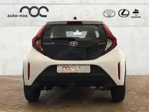 Toyota Aygo X Hybrid Pure Apple CarPlay Android Auto Musikstream Bild 5