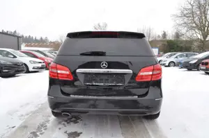 Mercedes-Benz B 200 Mercedes-Benz B 200/NAVI/PDC/SHZ Bild 5