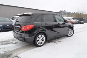 Mercedes-Benz B 200 Mercedes-Benz B 200/NAVI/PDC/SHZ Bild 4