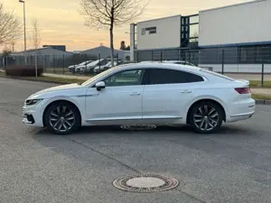 Volkswagen Arteon R-Line*Autom.*Navi*SHZ*PDC* Bild 2