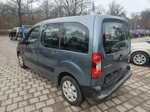 Citroen Berlingo Kombi Attraction Bild 5