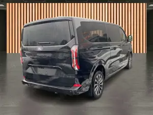 Ford Tourneo Custom 320 L2 Titanium X AWD*AHK*BO Bild 4