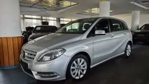 Mercedes-Benz B 200 CDI/AHK/BiXen/Navi/Parkassist/SHZ/Temp/2.Hd