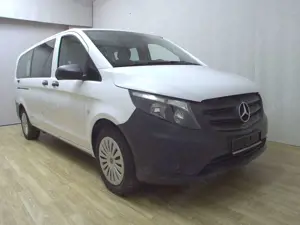 Mercedes-Benz Vito Tourer 114 CDI extralang 8-Sitze Navi RFK Bild 3